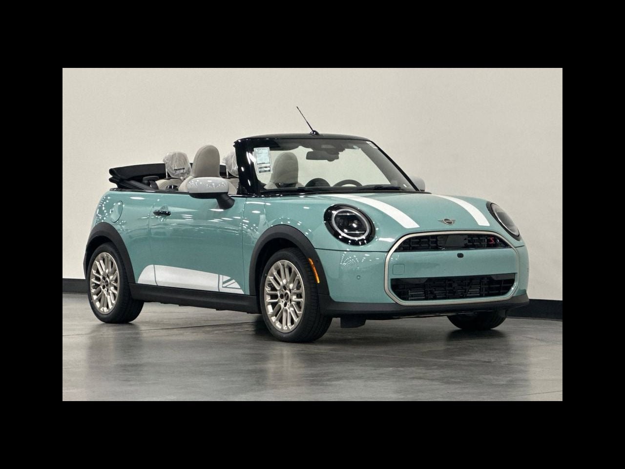 2026 MINI CONVERTIBLE ICONIC