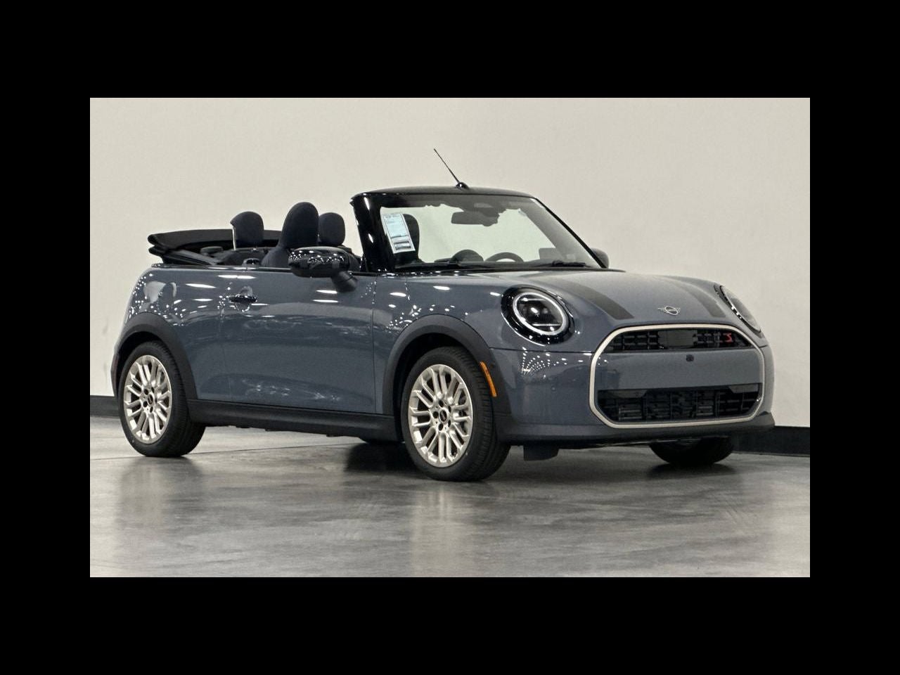 2026 MINI CONVERTIBLE ICONIC