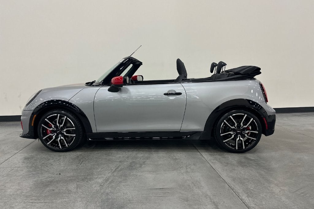 2025 MINI John Cooper Works Iconic