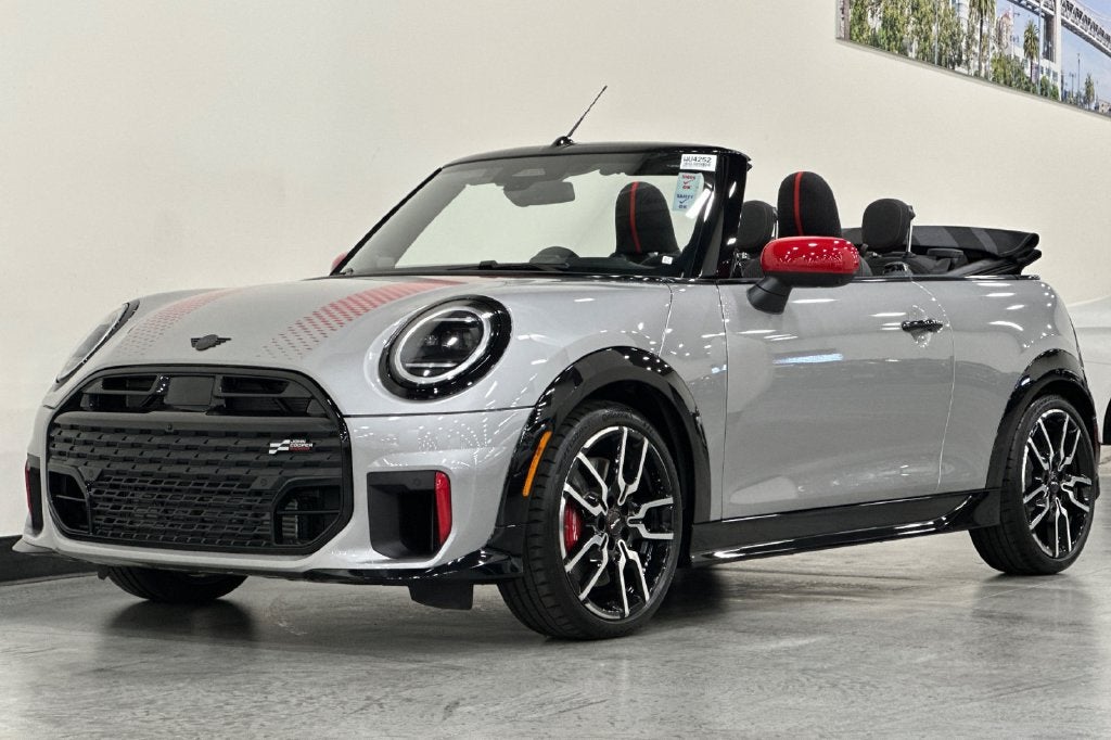 2025 MINI John Cooper Works Iconic