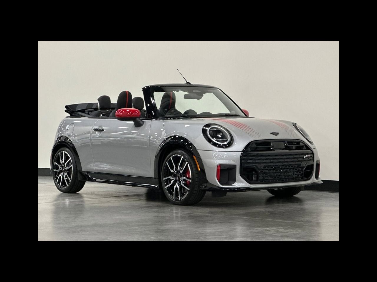 2025 MINI CONVERTIBLE Iconic