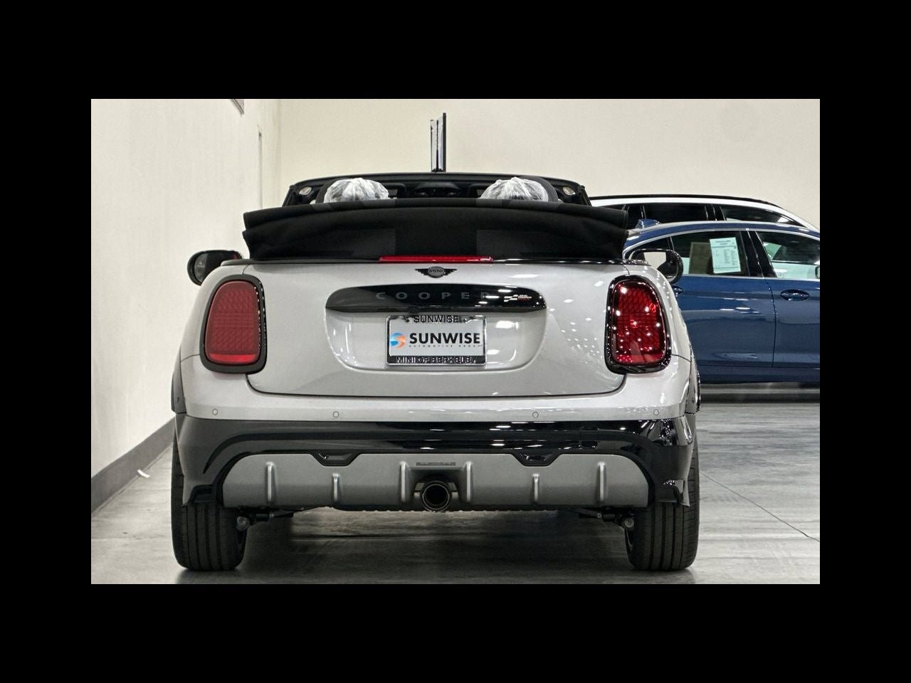 2026 MINI CONVERTIBLE ICONIC