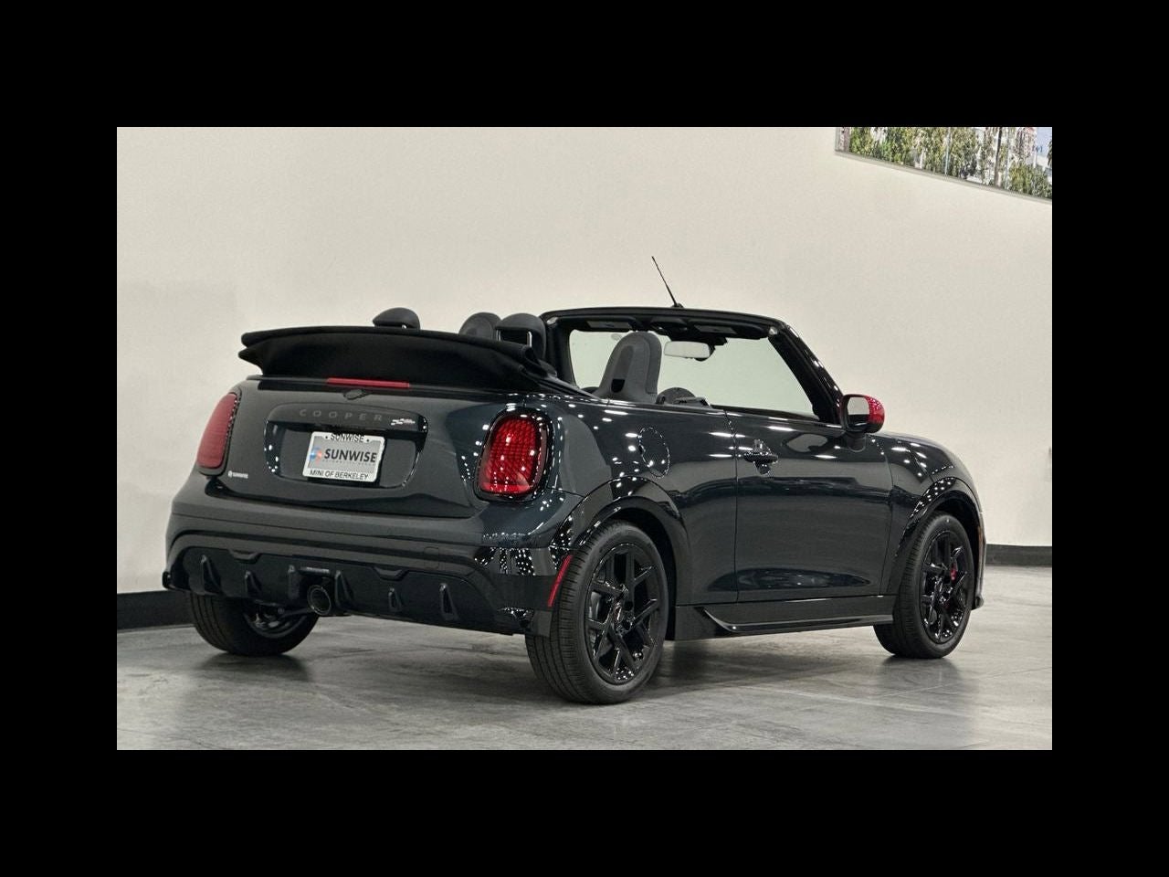 2026 MINI CONVERTIBLE ICONIC