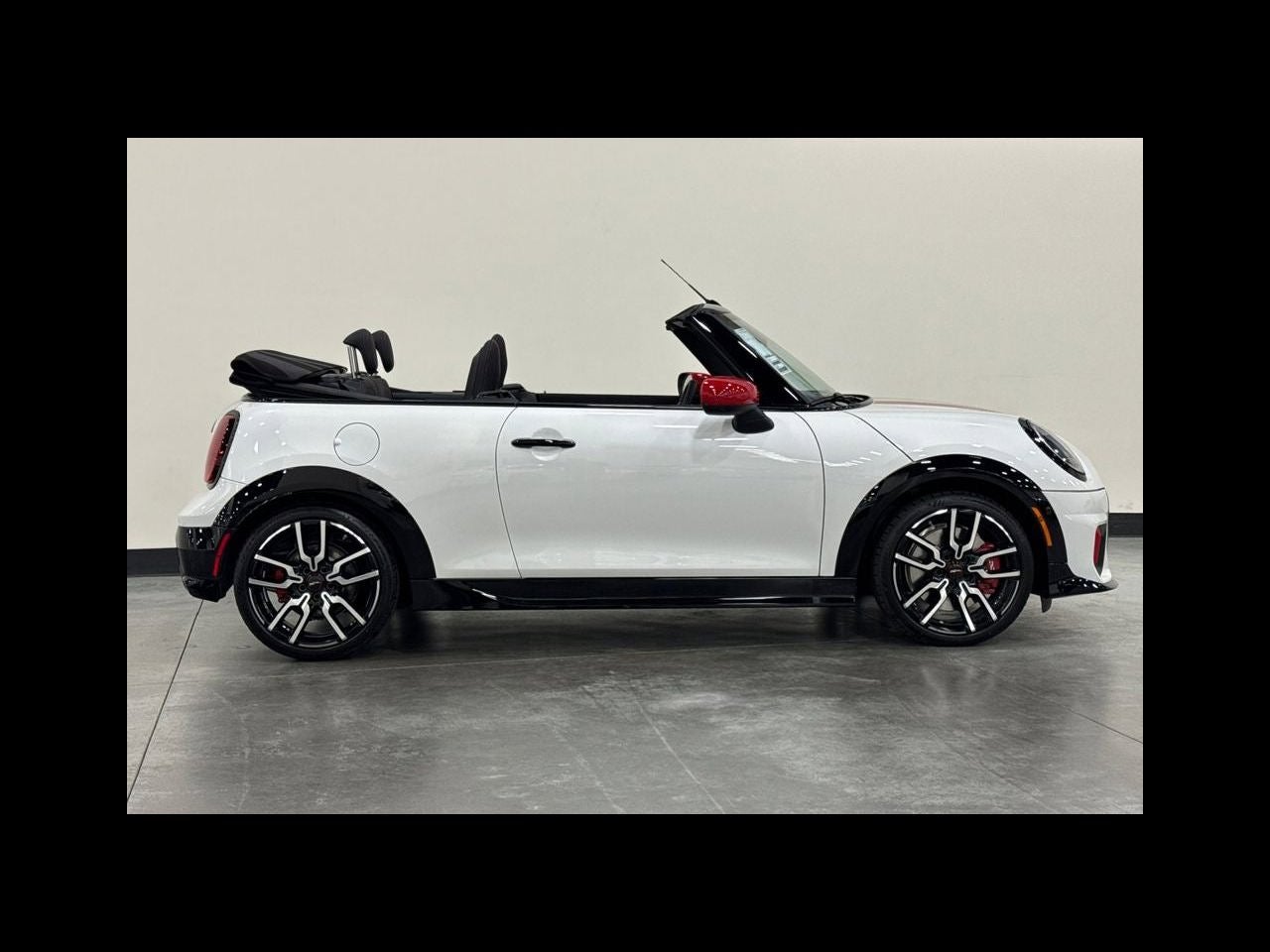 2026 MINI CONVERTIBLE ICONIC