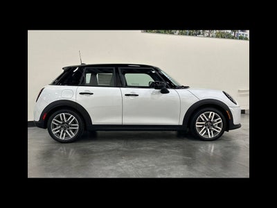 2026 MINI 4 DOOR SIGNATURE PLUS