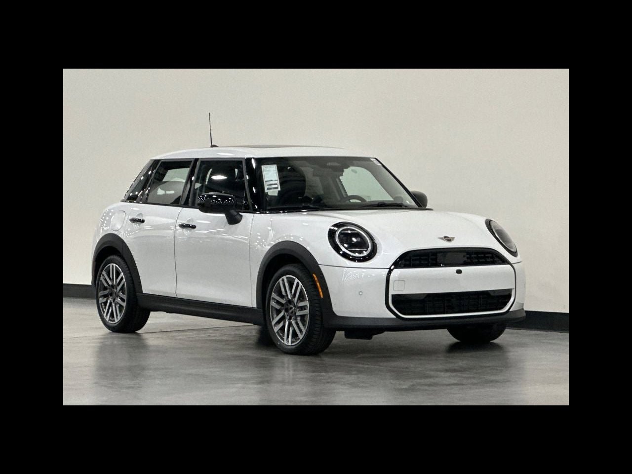 2026 MINI 4 DOOR SIGNATURE PLUS