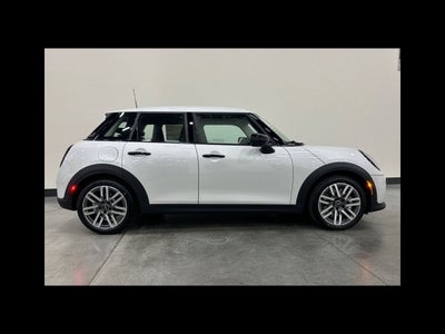 2026 MINI 4 DOOR SIGNATURE PLUS