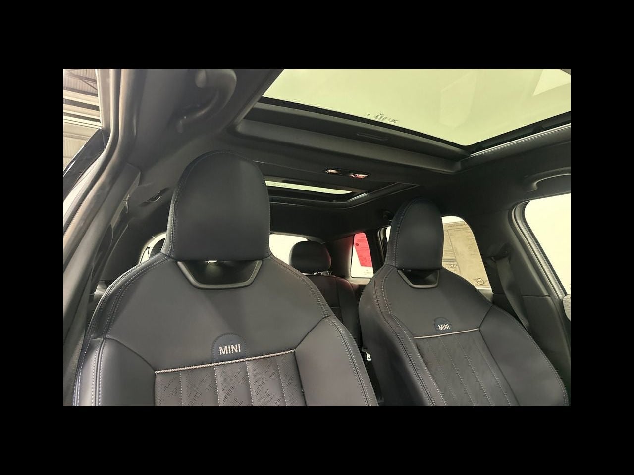 2026 MINI 4 DOOR ICONIC