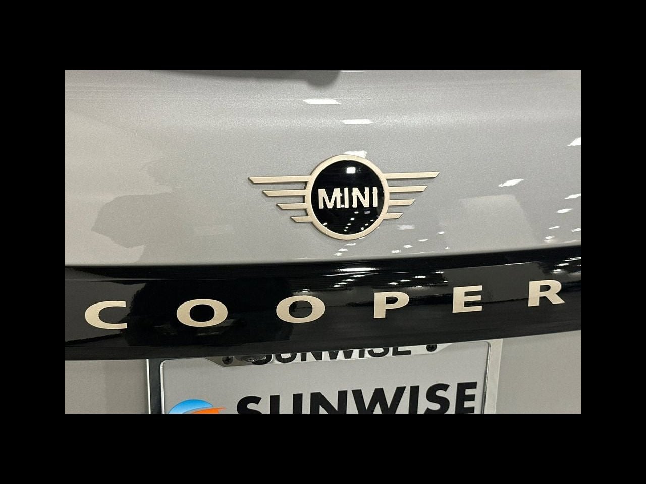 2026 MINI 4 DOOR ICONIC