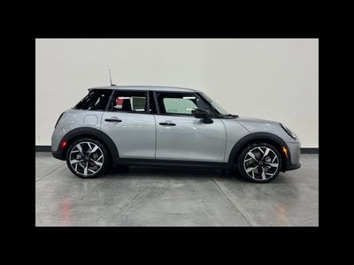 2026 MINI 4 DOOR ICONIC