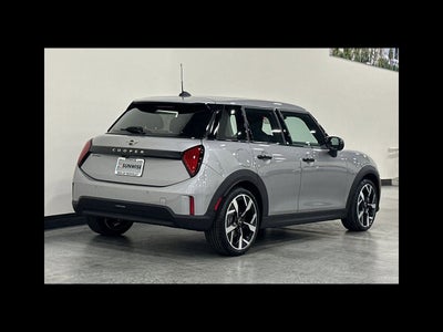 2026 MINI 4 DOOR ICONIC