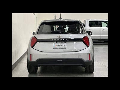 2026 MINI 4 DOOR ICONIC