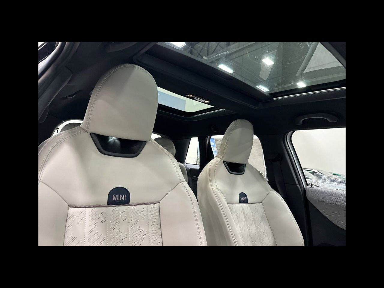 2026 MINI 4 DOOR SIGNATURE PLUS