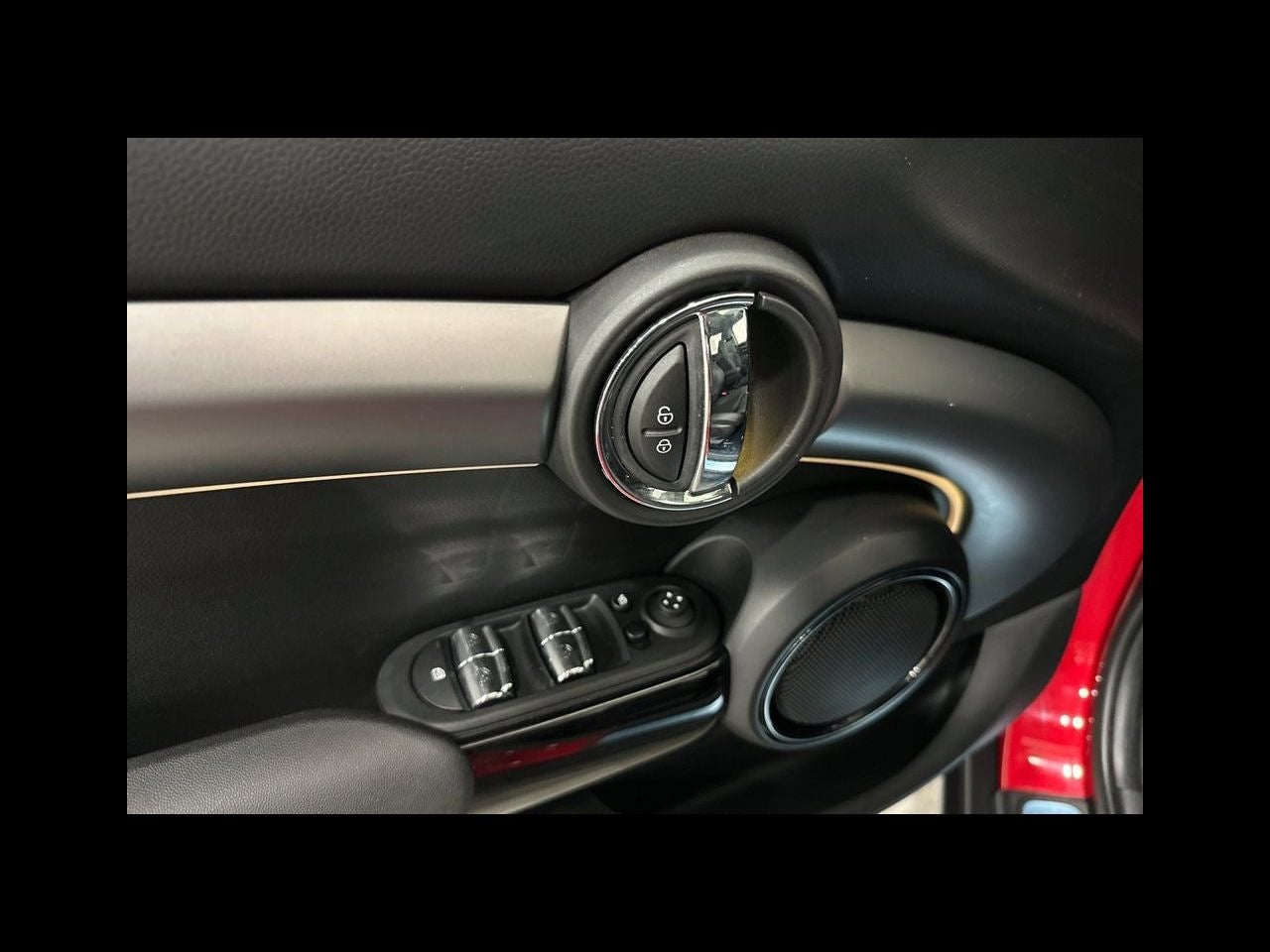 2024 MINI HARDTOP 4 DOOR Signature