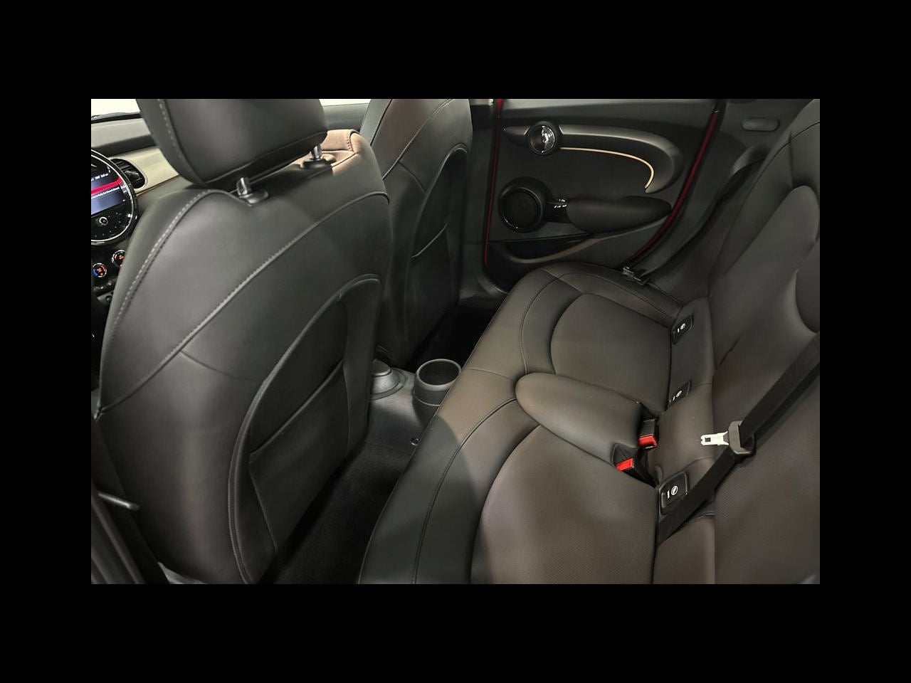 2024 MINI HARDTOP 4 DOOR Signature