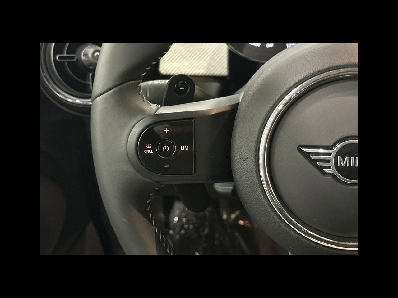 2024 MINI HARDTOP 4 DOOR Signature
