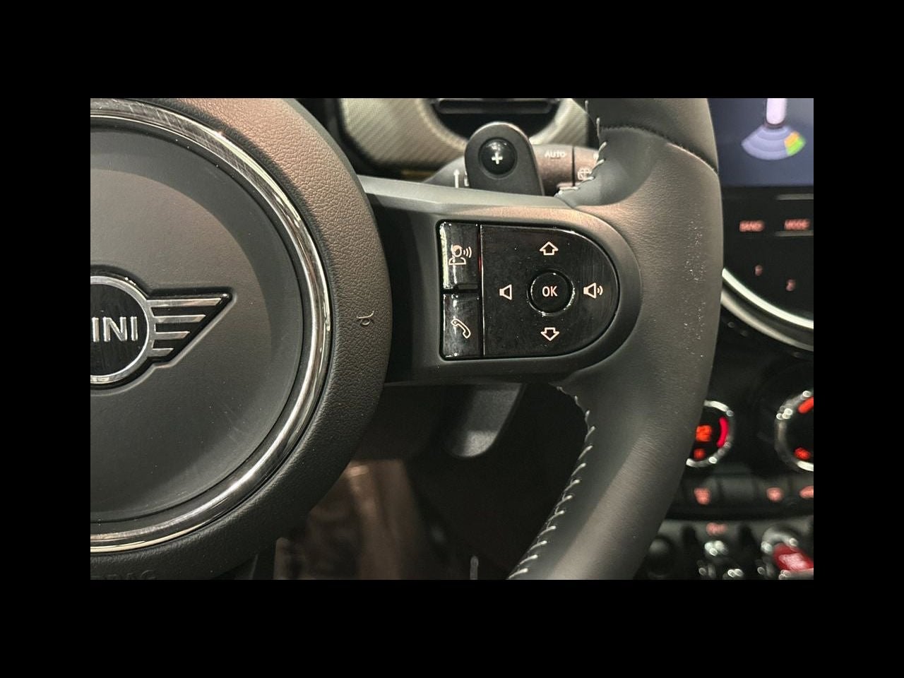 2024 MINI HARDTOP 4 DOOR Signature