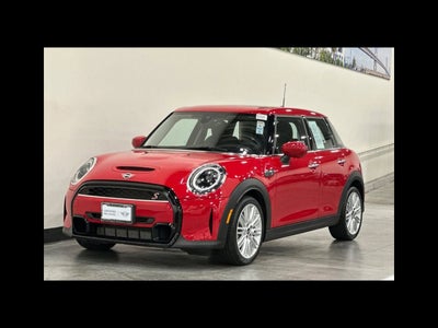 2024 MINI HARDTOP 4 DOOR Signature