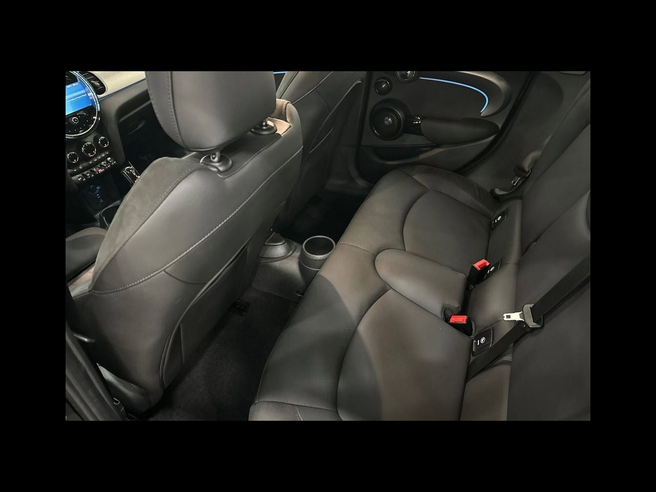 2024 MINI HARDTOP 4 DOOR Iconic