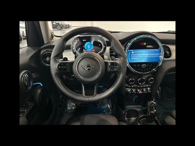2024 MINI HARDTOP 4 DOOR Iconic