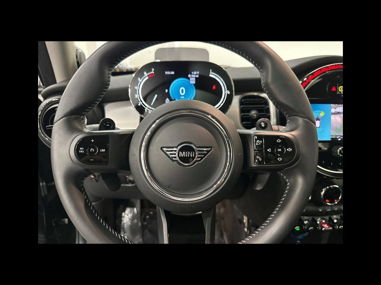 2024 MINI HARDTOP 4 DOOR Iconic