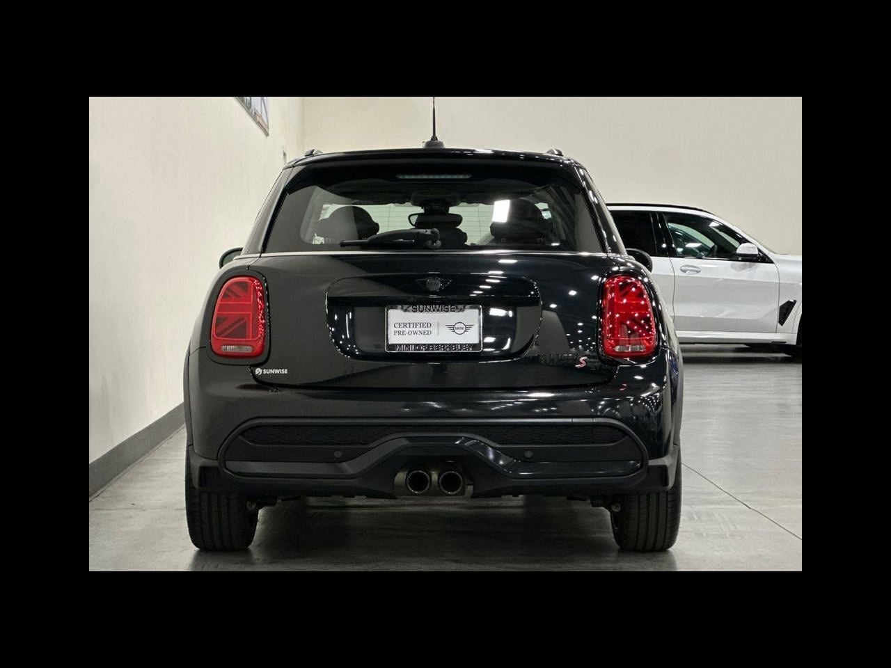 2024 MINI HARDTOP 4 DOOR Iconic