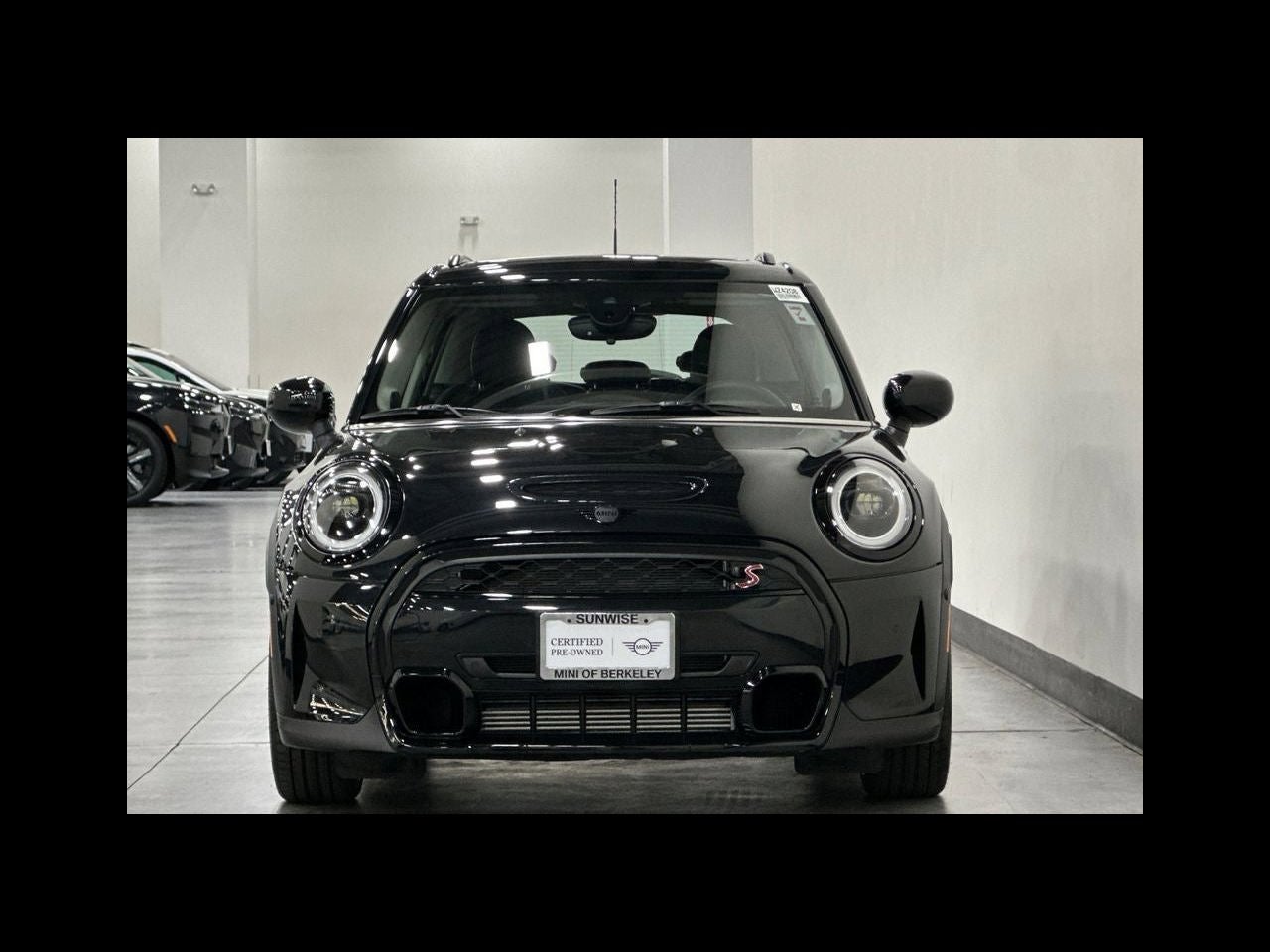 2024 MINI HARDTOP 4 DOOR Iconic