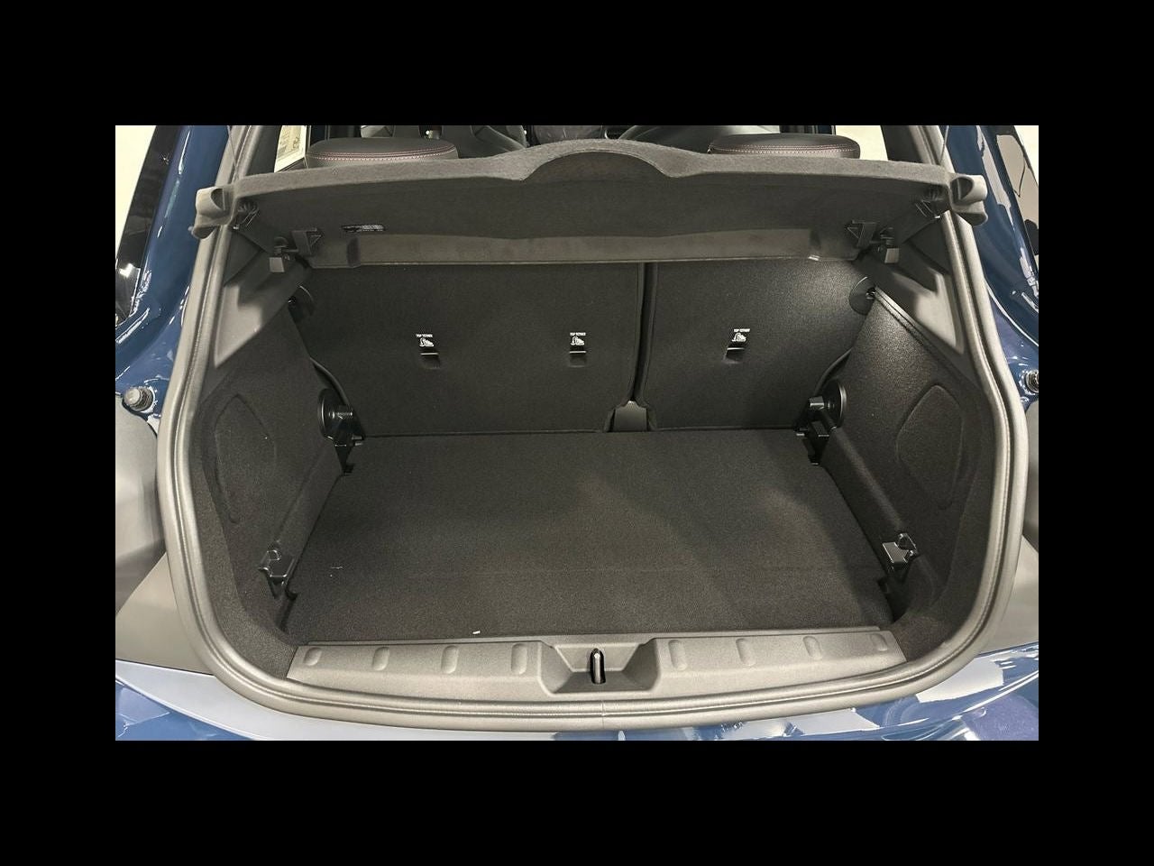 2026 MINI 4 DOOR ICONIC