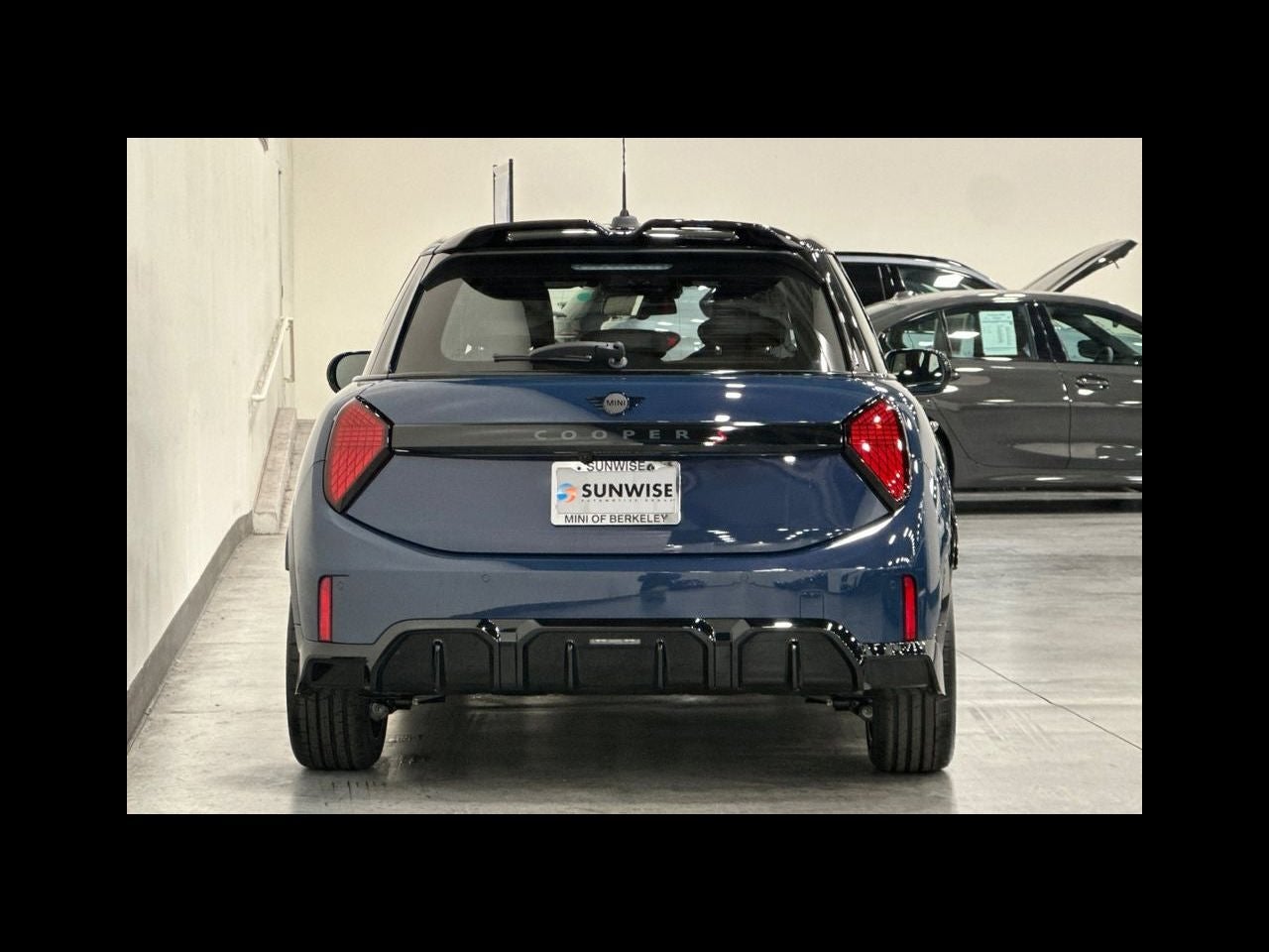 2026 MINI 4 DOOR ICONIC