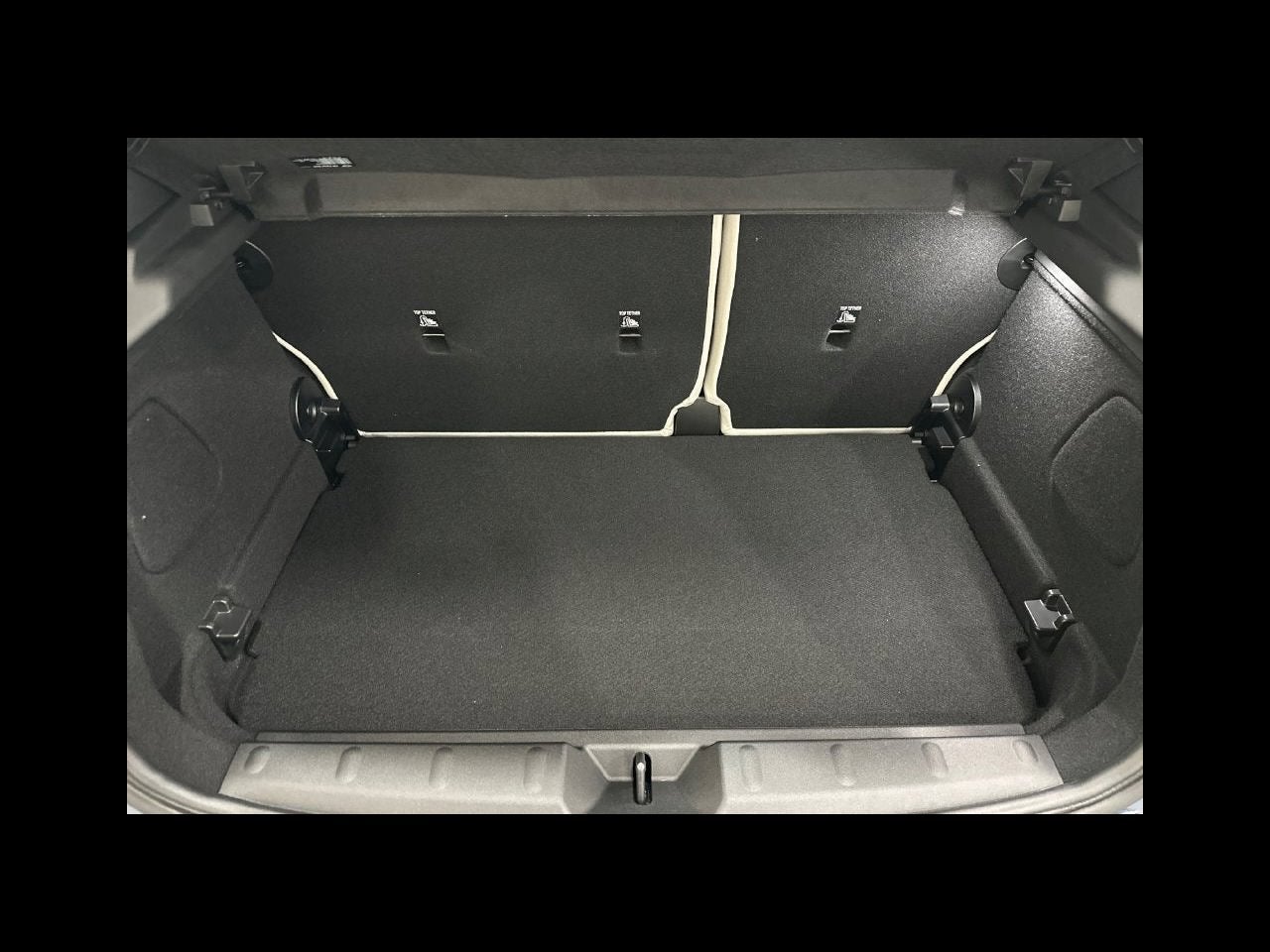 2027 MINI 4 DOOR ICONIC