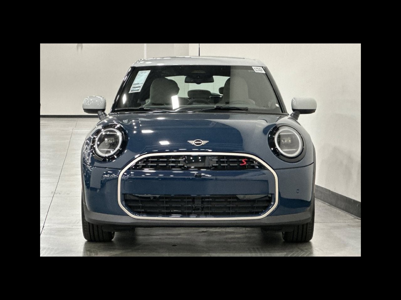 2027 MINI 4 DOOR ICONIC