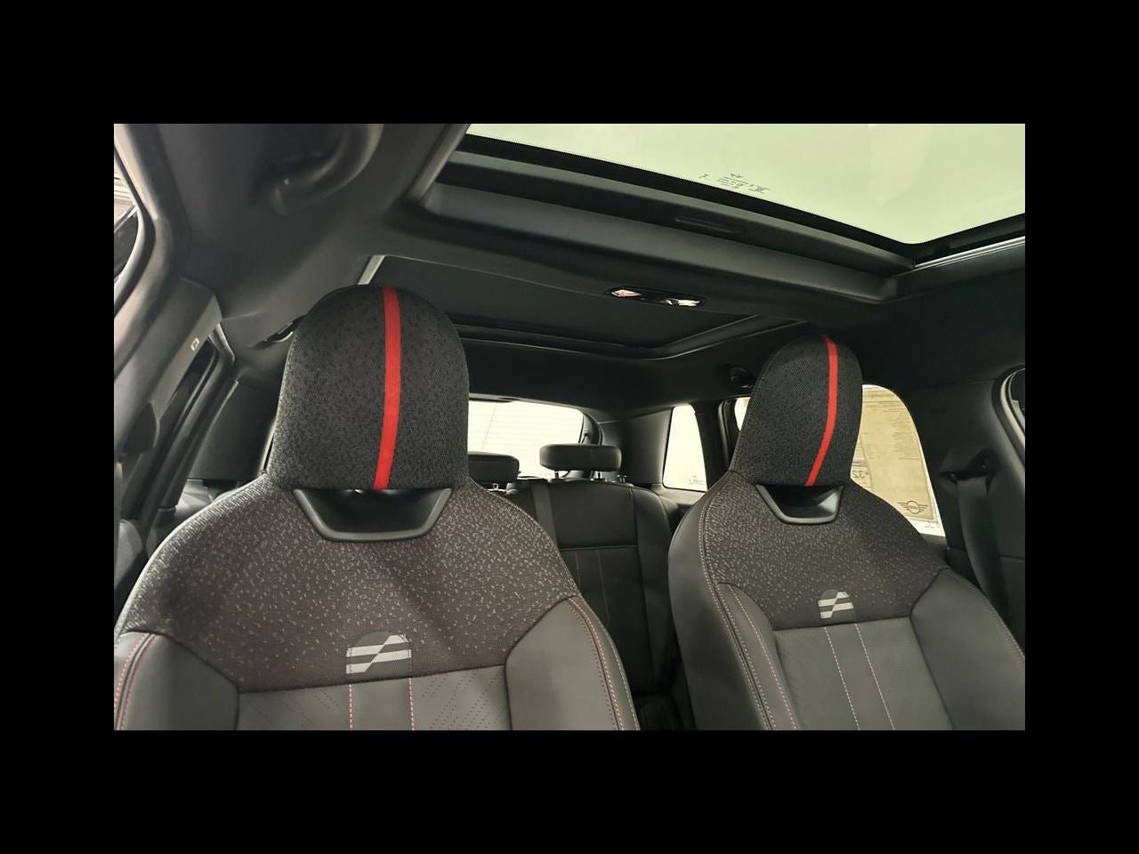 2026 MINI 4 DOOR ICONIC