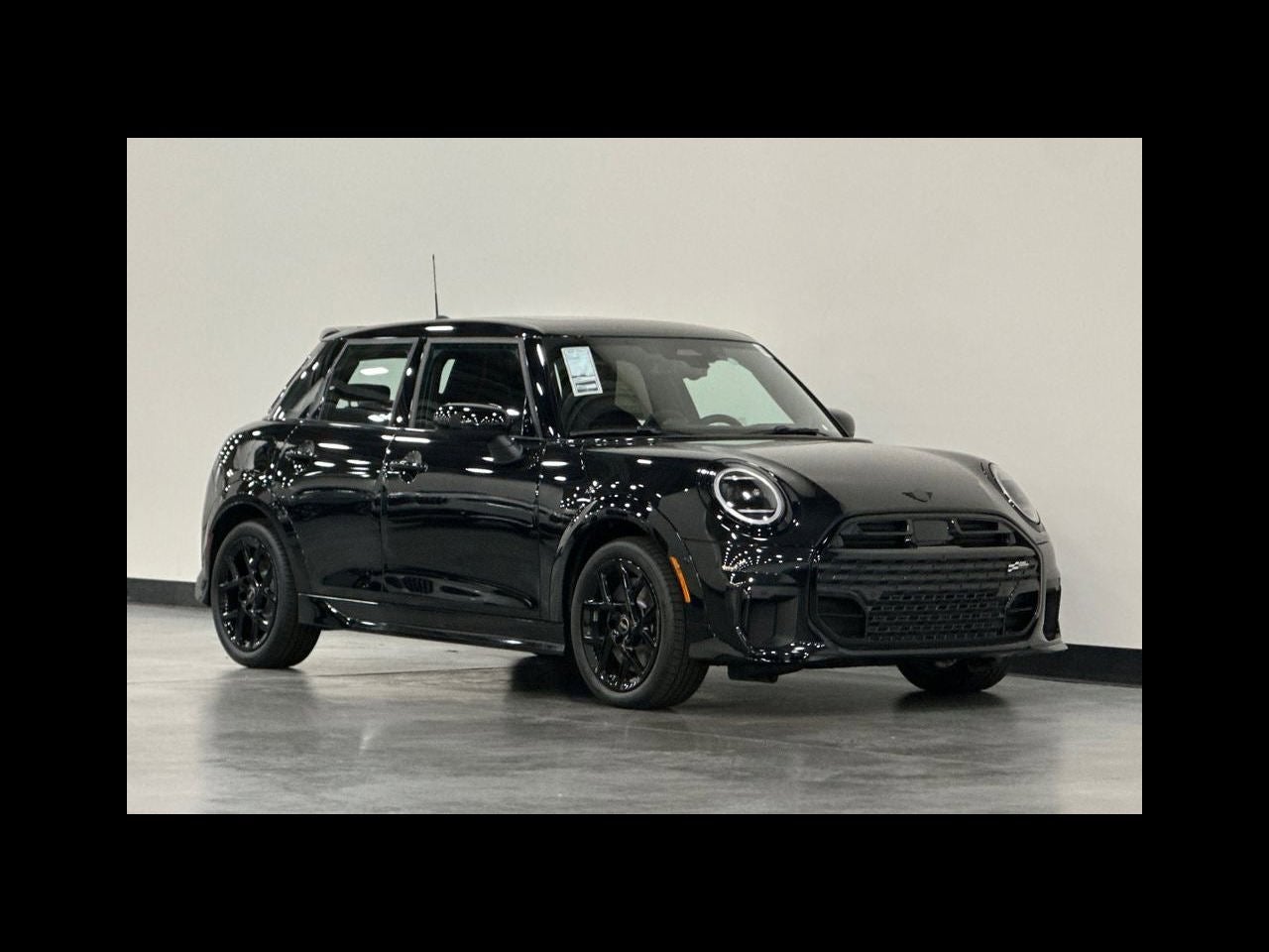 2026 MINI 4 DOOR ICONIC