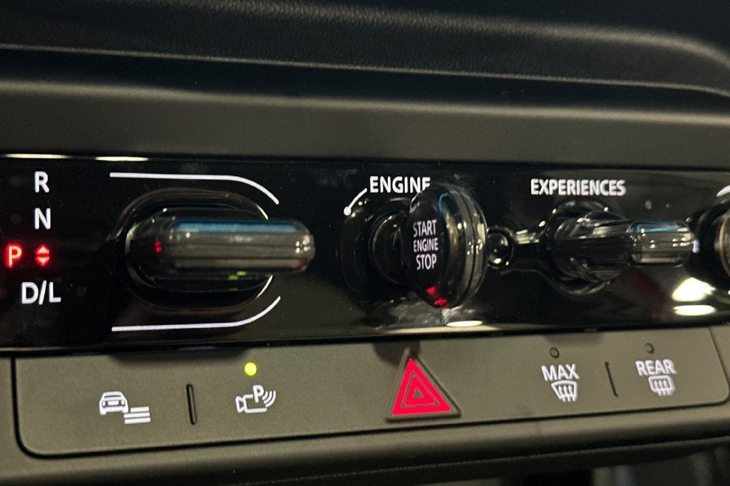 2027 MINI 4 DOOR SIGNATURE PLUS