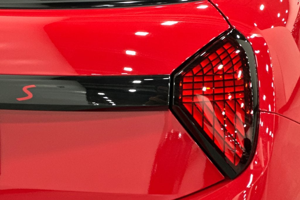 2027 MINI 4 DOOR SIGNATURE PLUS