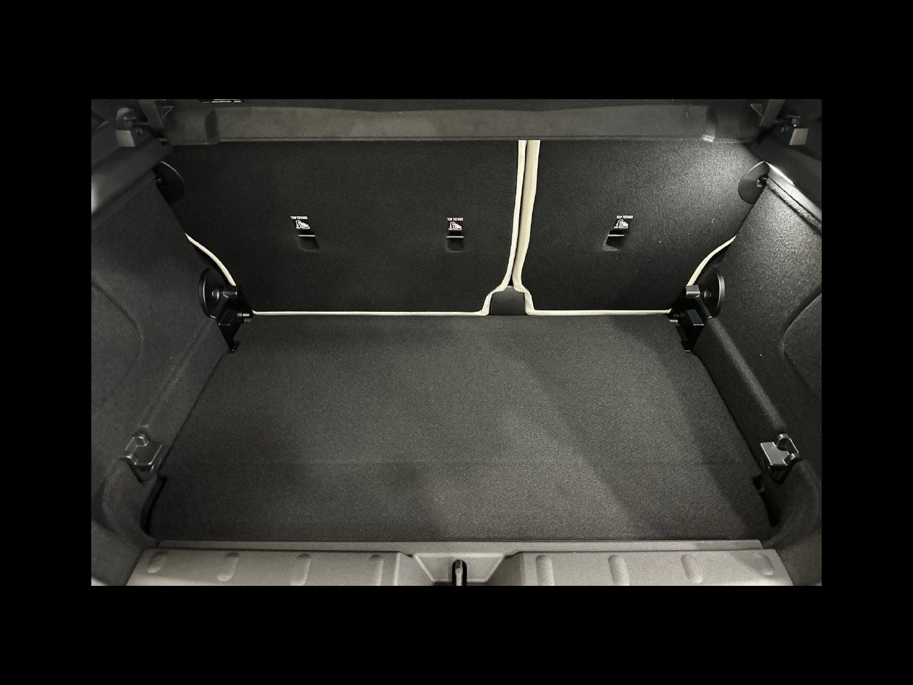 2027 MINI 4 DOOR SIGNATURE PLUS