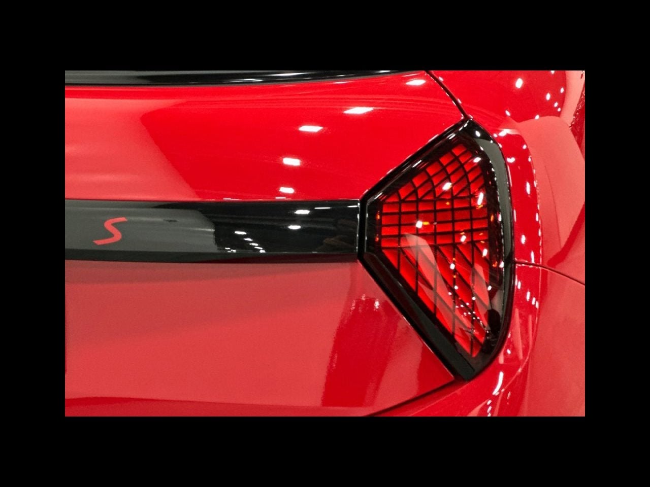 2027 MINI 4 DOOR SIGNATURE PLUS