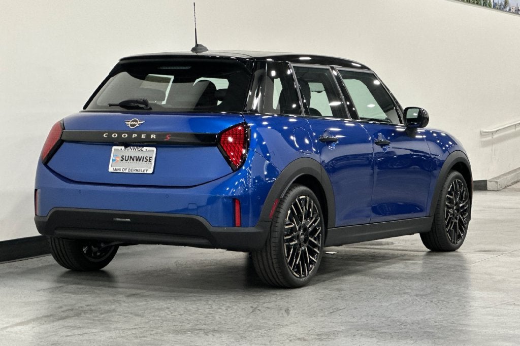 2027 MINI Cooper S Base