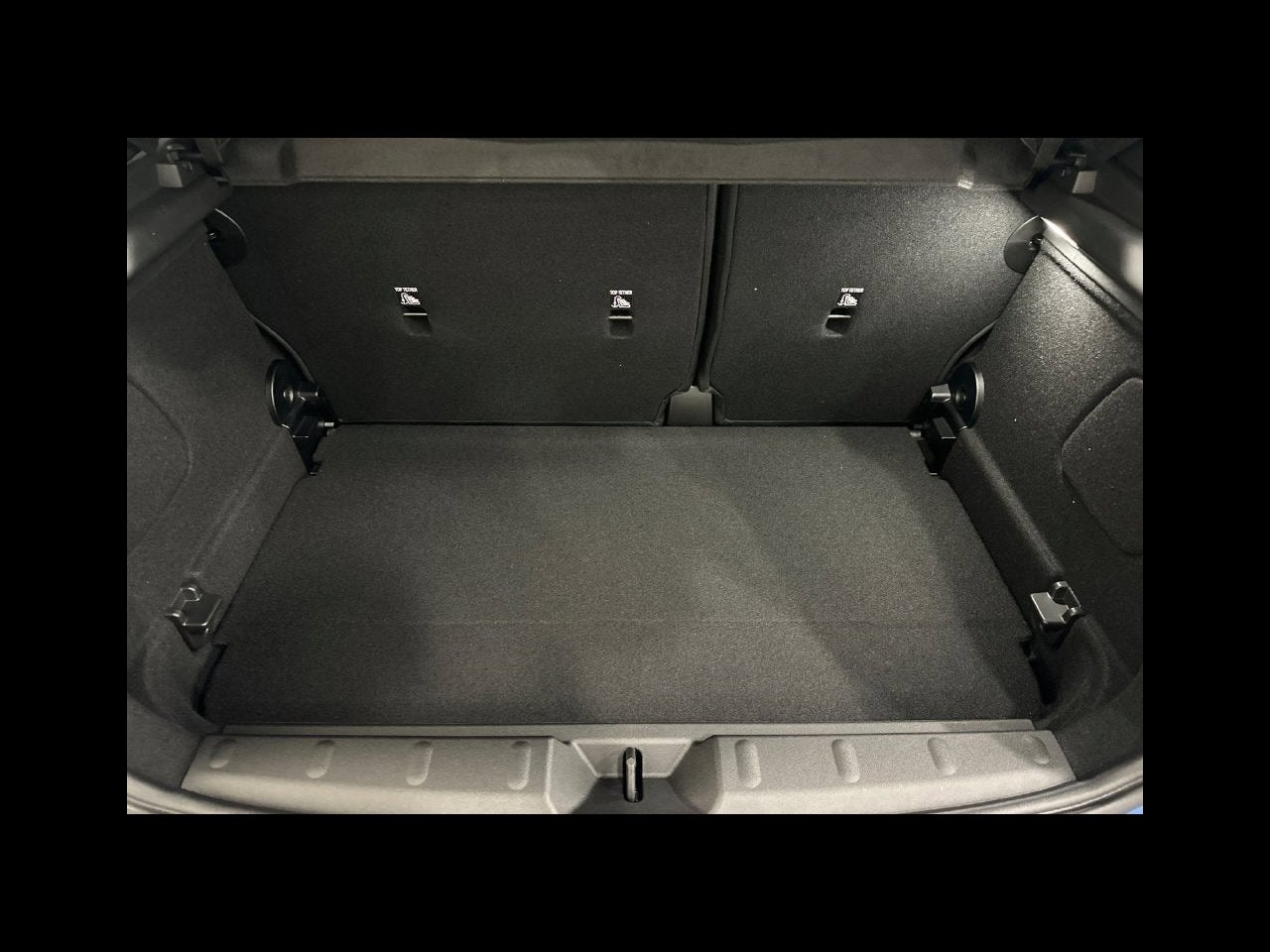 2027 MINI 4 DOOR SIGNATURE PLUS