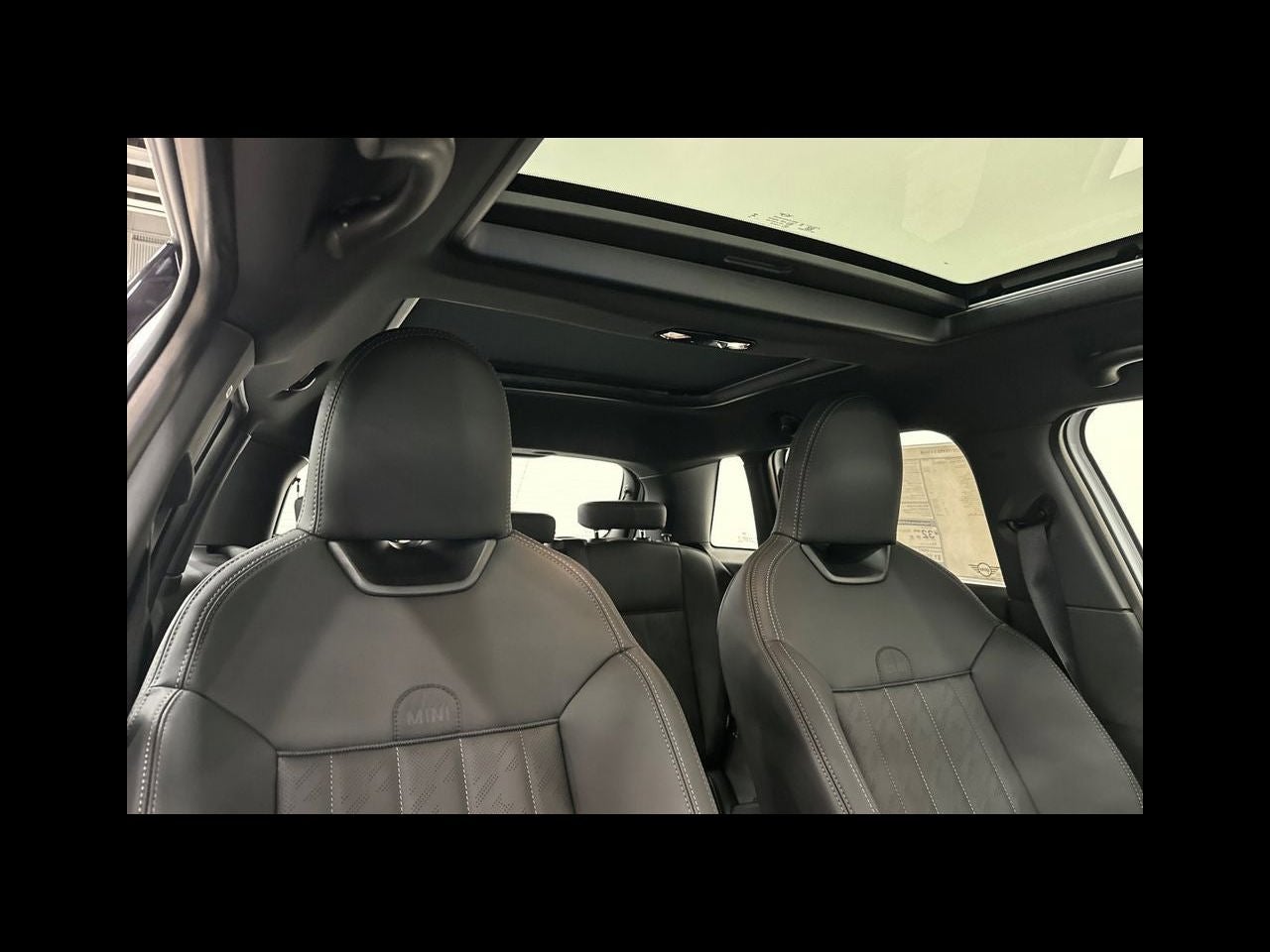 2026 MINI 4 DOOR ICONIC