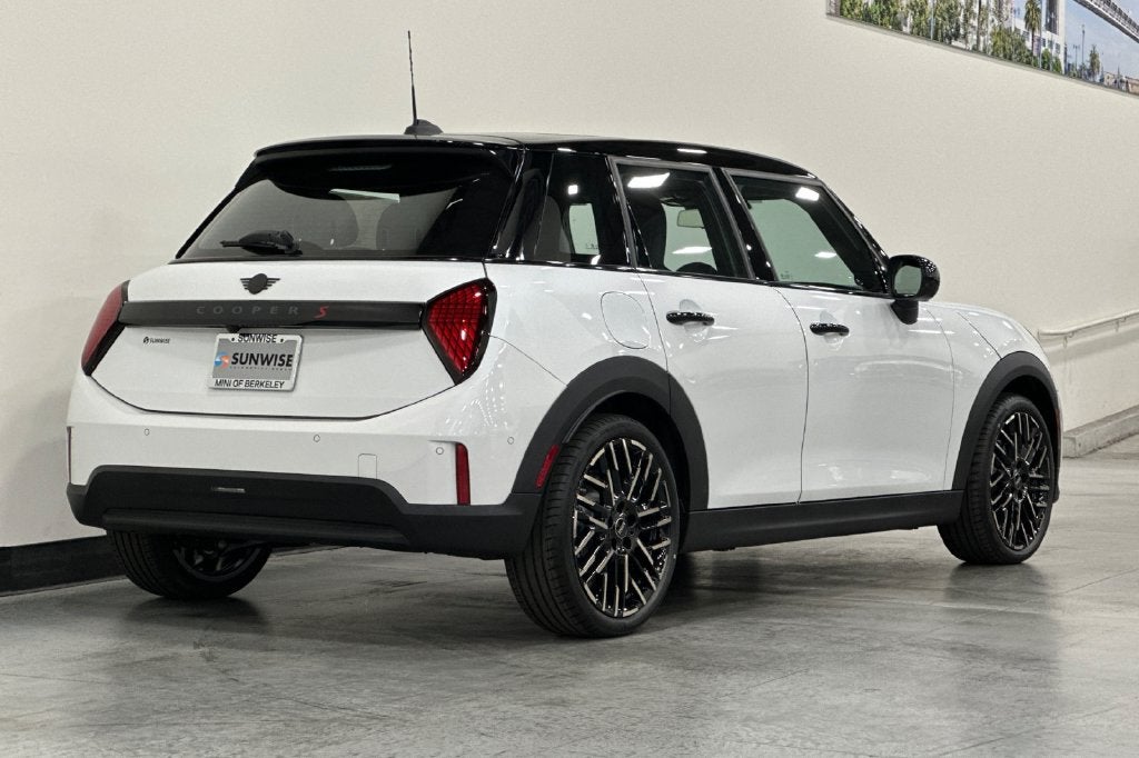 2027 MINI Cooper S Base