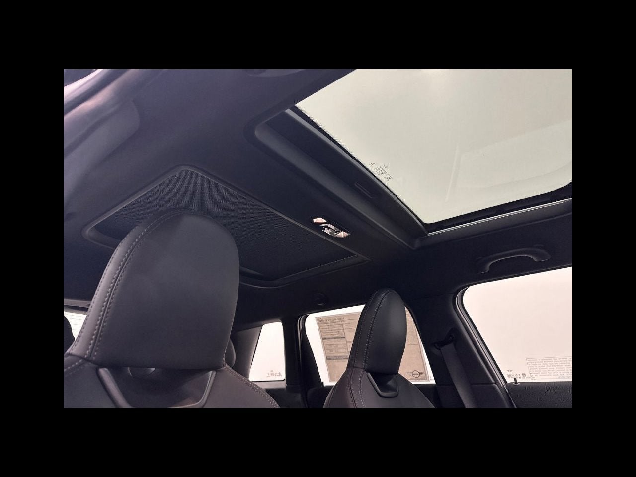 2027 MINI 4 DOOR ICONIC