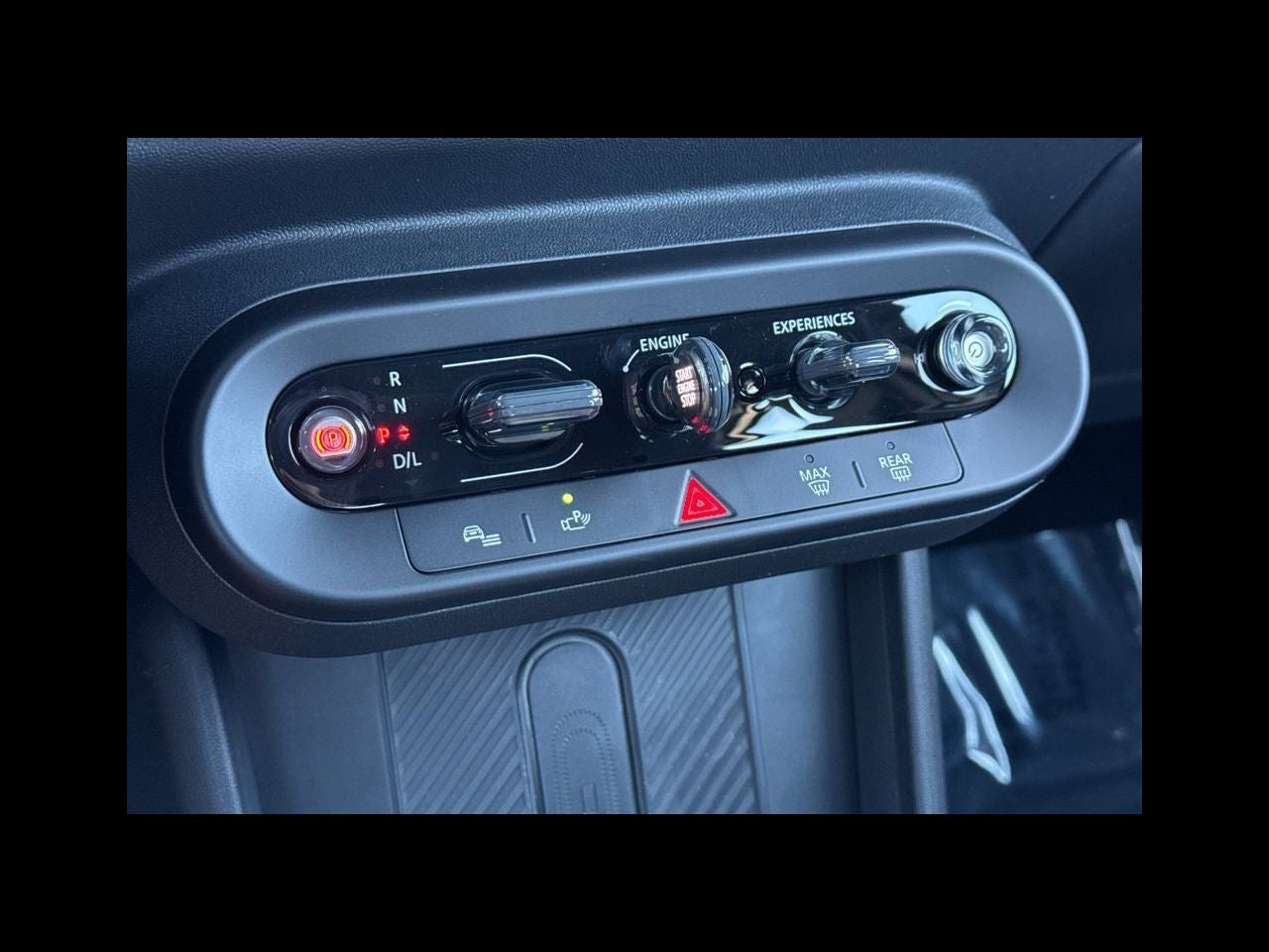 2026 MINI 4 DOOR ICONIC