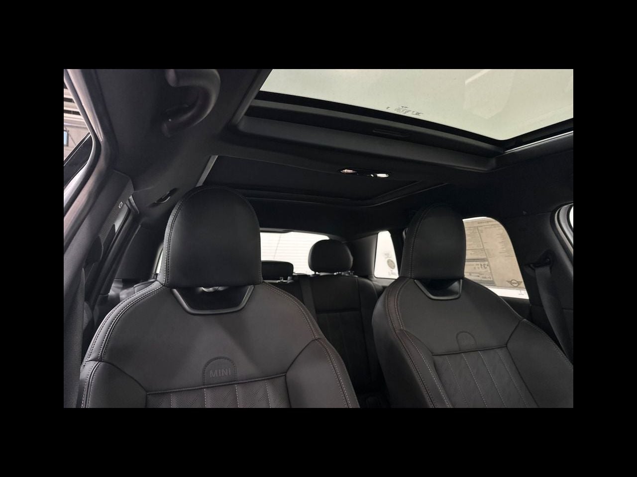2027 MINI 4 DOOR ICONIC