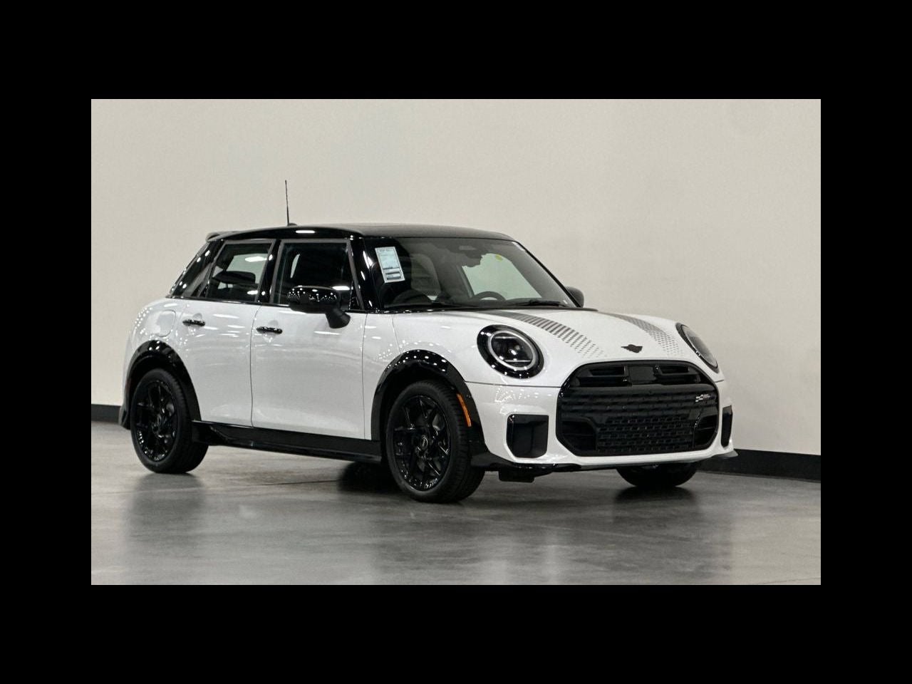 2027 MINI 4 DOOR ICONIC