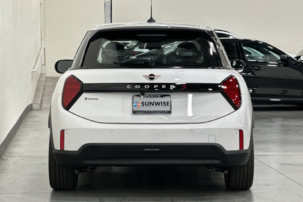 2026 MINI 4 DOOR SIGNATURE PLUS