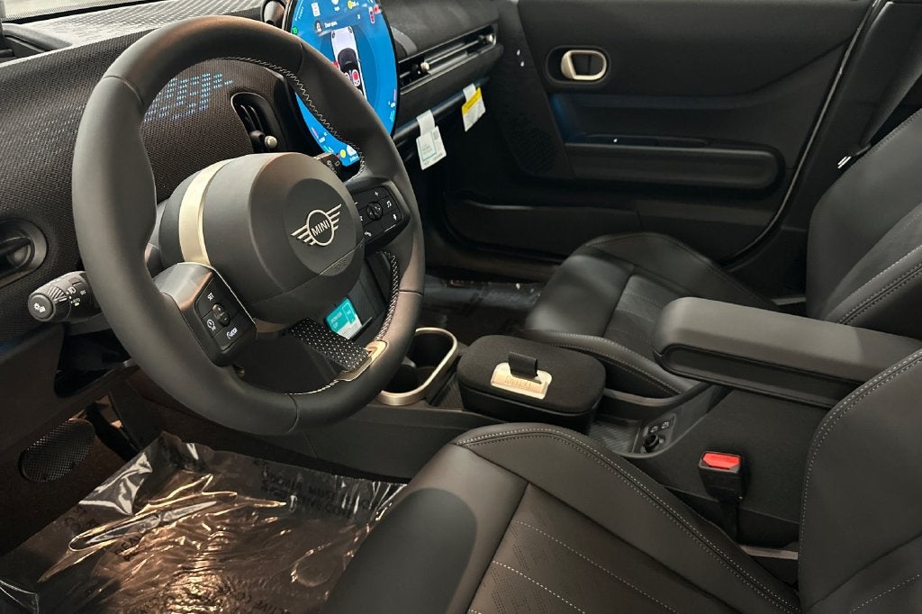 2026 MINI 4 DOOR SIGNATURE PLUS