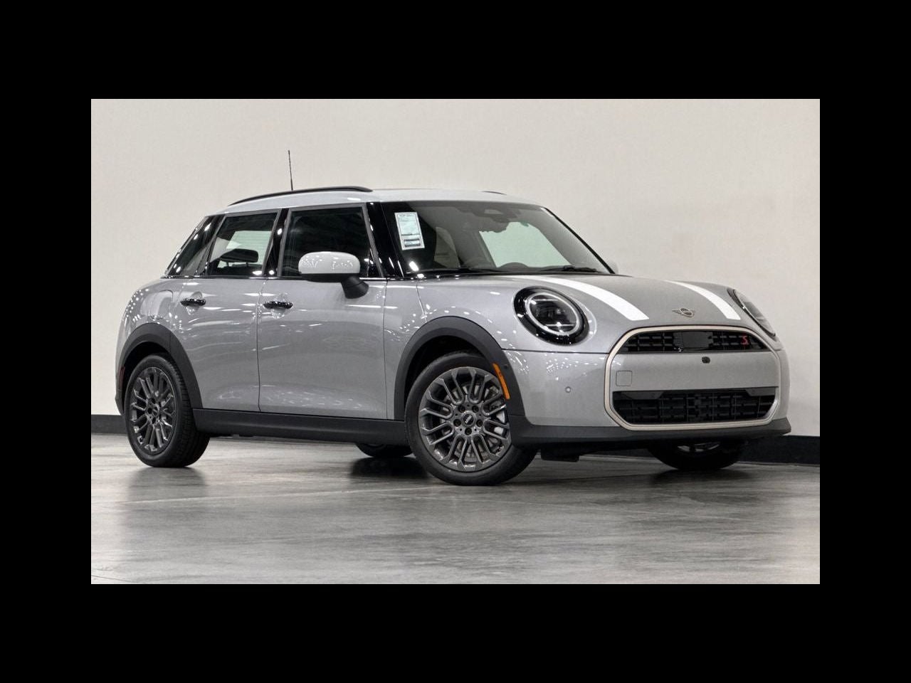 2026 MINI 4 DOOR ICONIC