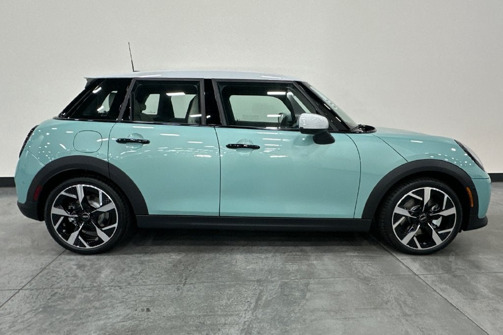 2027 MINI 4 DOOR ICONIC