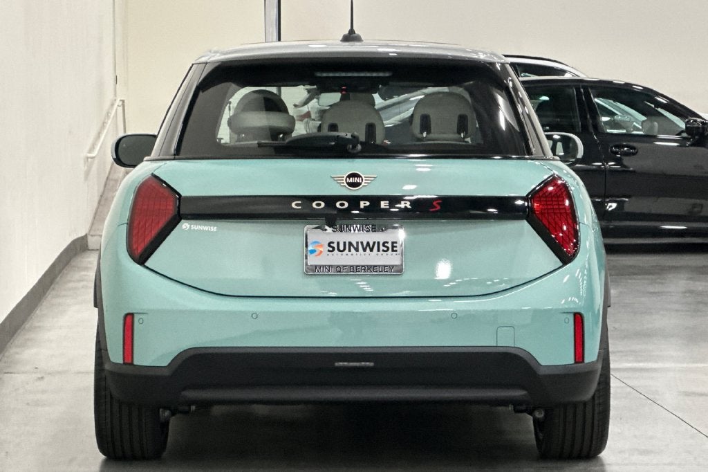 2027 MINI 4 DOOR ICONIC